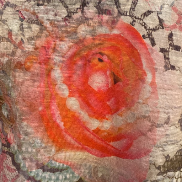 Lightweight Tunic with Asymmetrical Hem-1X - Picture 7 of 10